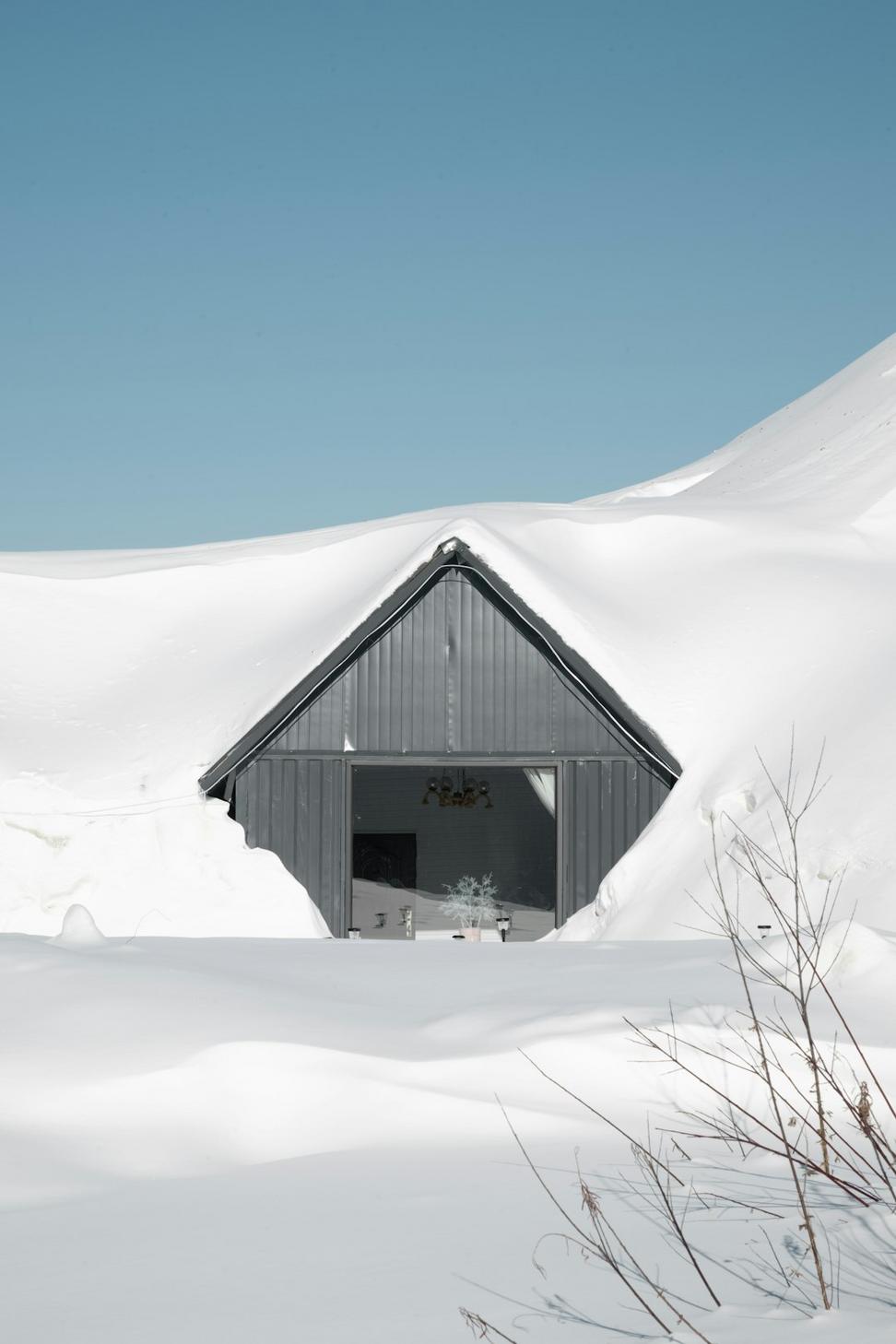 Sustainable cold climate building